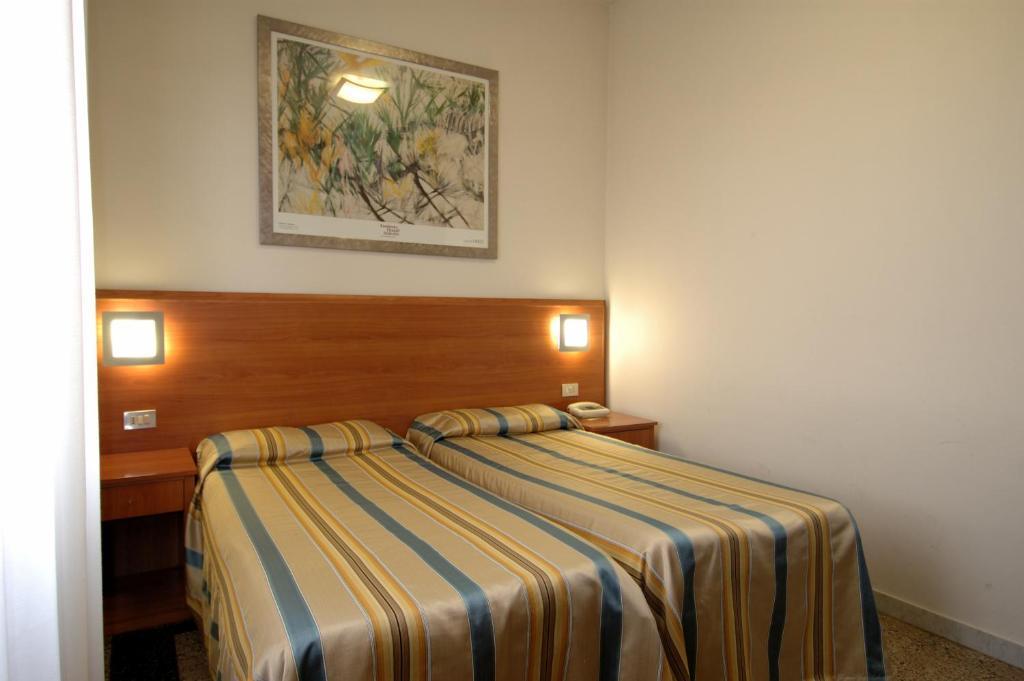 Hotel Moderno Pisa Værelse billede
