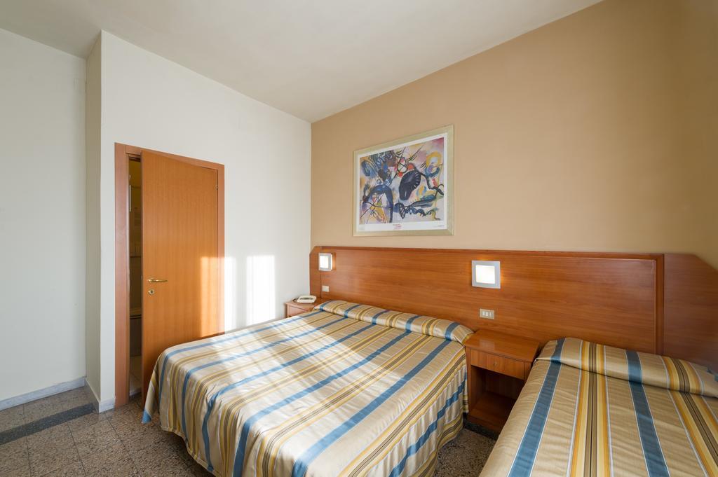 Hotel Moderno Pisa Eksteriør billede
