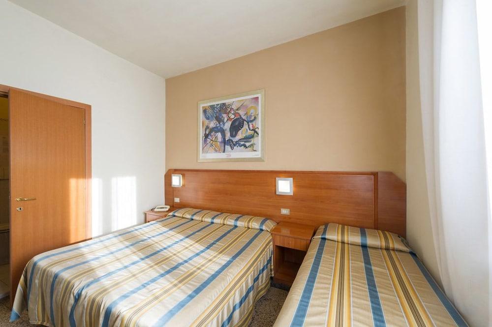 Hotel Moderno Pisa Eksteriør billede