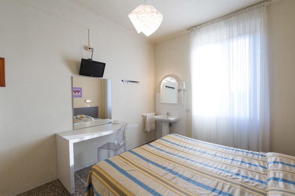 Hotel Moderno Pisa Eksteriør billede
