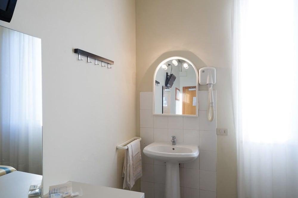 Hotel Moderno Pisa Eksteriør billede