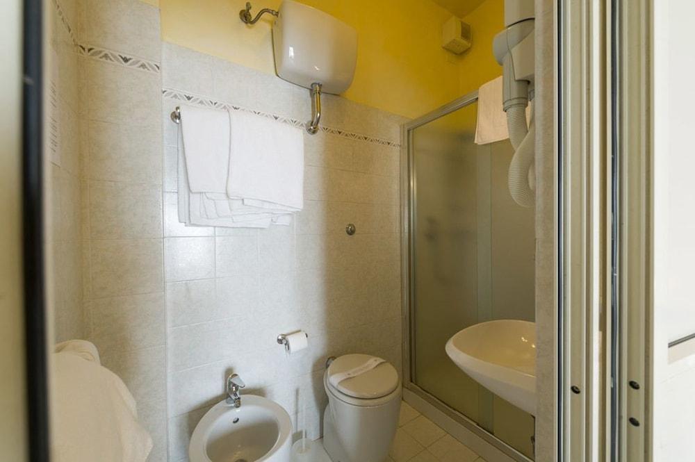 Hotel Moderno Pisa Eksteriør billede