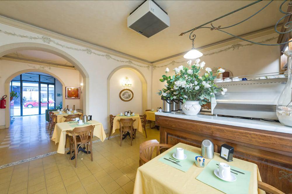 Hotel Moderno Pisa Eksteriør billede