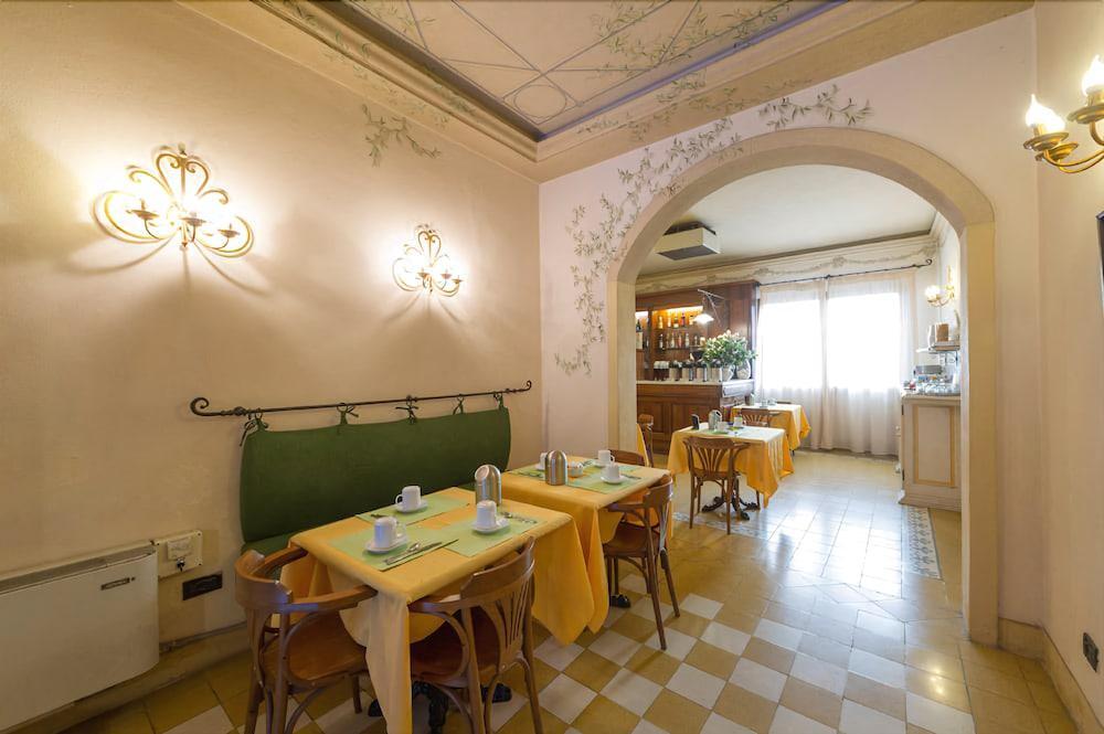 Hotel Moderno Pisa Eksteriør billede