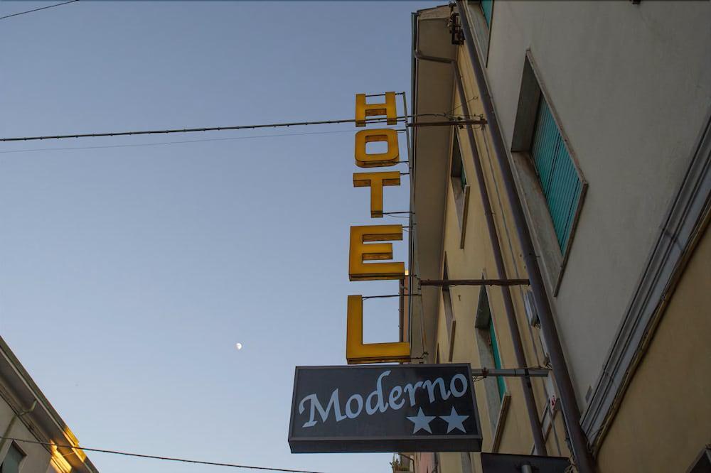 Hotel Moderno Pisa Eksteriør billede